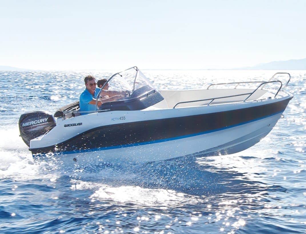 Alquiler de embarcación – Quicksilver 455 OnBoats Rental