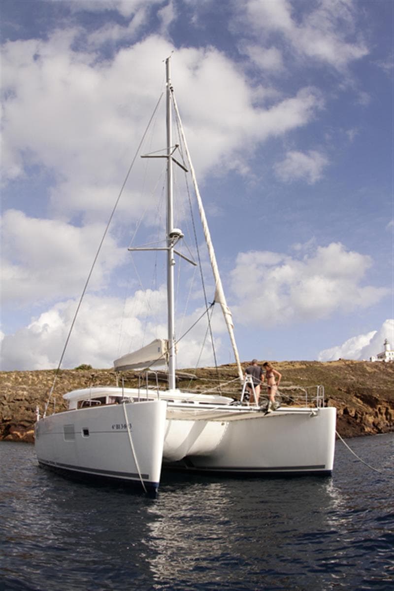 Dia de Xàrter, catamarà a vela, capacitat per a 12 pax - Cataexperience