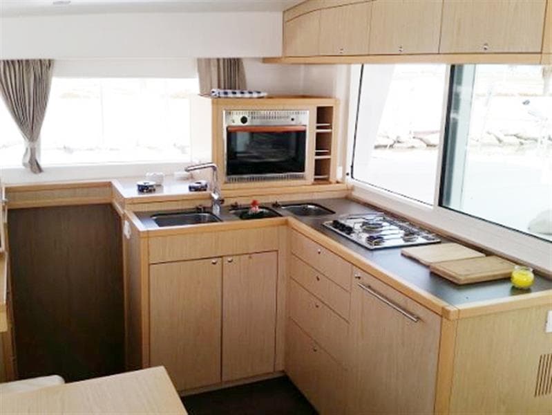 Dia de Xàrter, catamarà a vela, capacitat per a 12 pax - Cataexperience