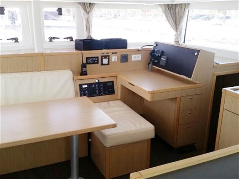 Dia de Xàrter, catamarà a vela, capacitat per a 12 pax - Cataexperience