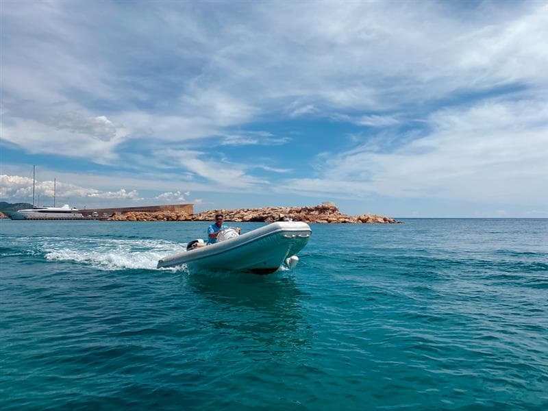 Alquiler embarcación con titulación - Enjoy Calafat